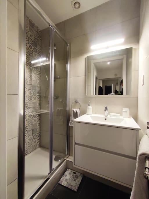 Appartement Proche Paris/Metro Asnières Dış mekan fotoğraf
